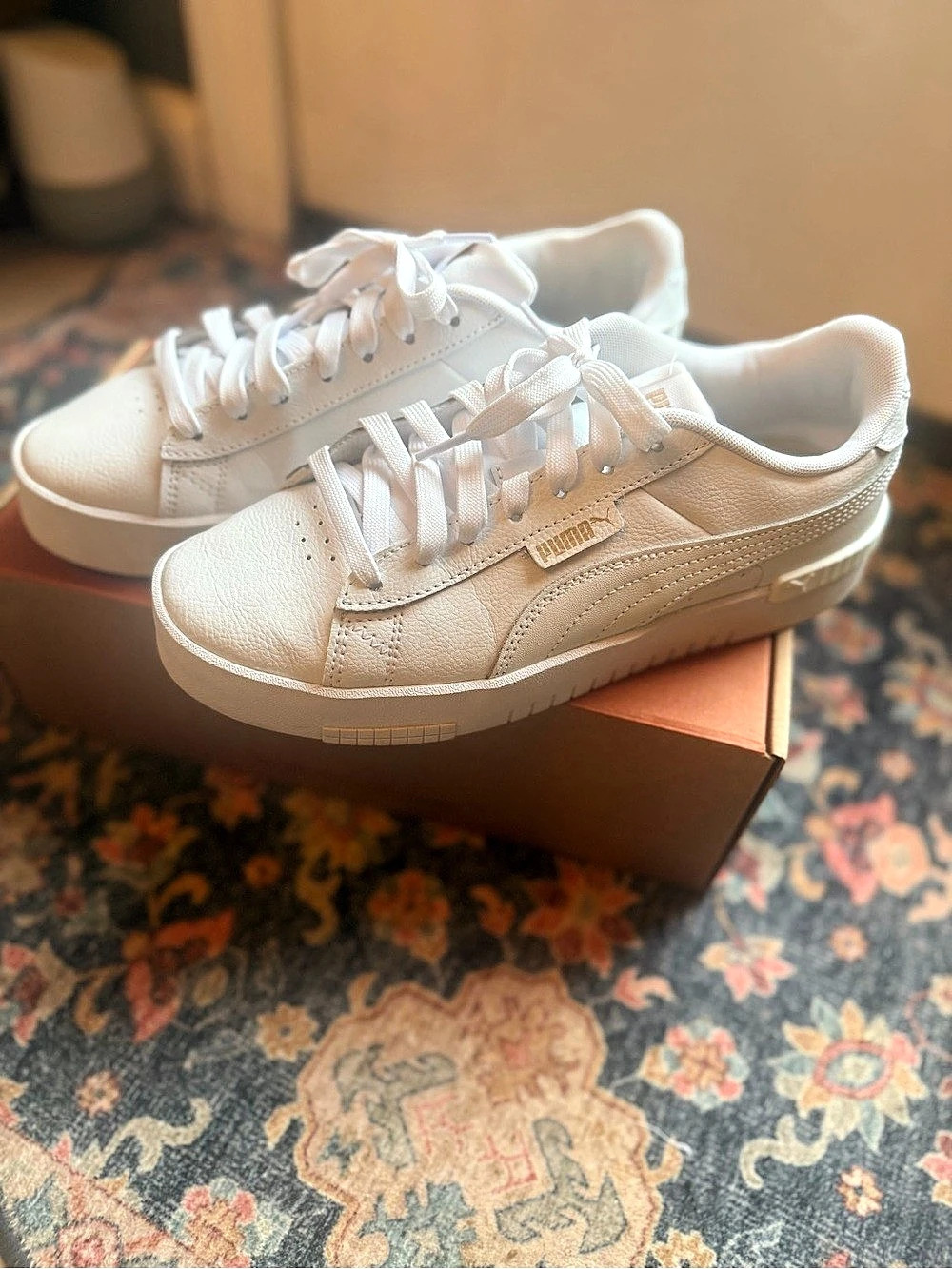 Puma Jada White Metallic Gold White Sneakers Size 8.